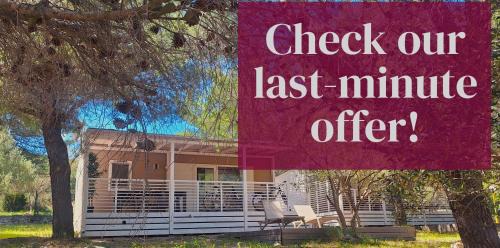 Jezera Resort | Cozy Mobile Home with Ocean Views at Jezera Murter
