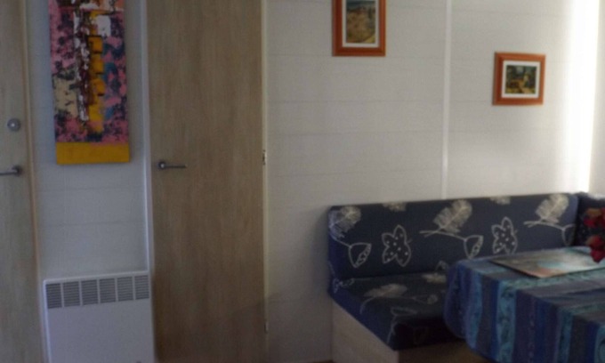 Sigean House | Cozy Mobile Home “Les Temps Heureux” for Family Getaways