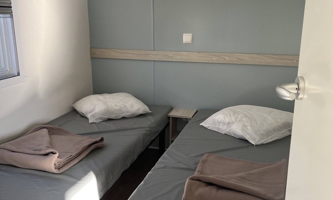 Vias House | Enjoy a Cozy Mobile Home at Camping le Petit Mousse