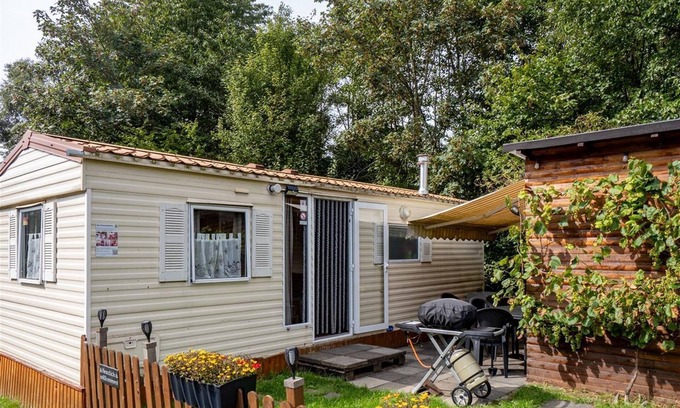 Stahlhofen am Wiesensee RV Rental | Mobilheim Tirnanog - Mobilheim, Dusche, WC, 2 Schlafräume