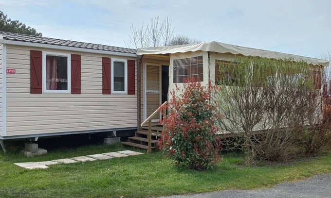 Les Mathes House | Comfortable Mobilhome with Pool & Family-Friendly Amenities