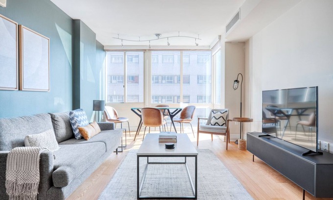 Foggy Bottom Apartment | Trendy Foggy Bottom 1BR with Pool & Gym Near Rock Creek