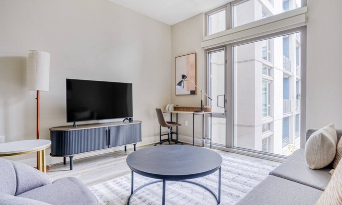 Mission Bay Apartment | Modern Mission Bay 1BR with Pool & Gym, Steps to Transit