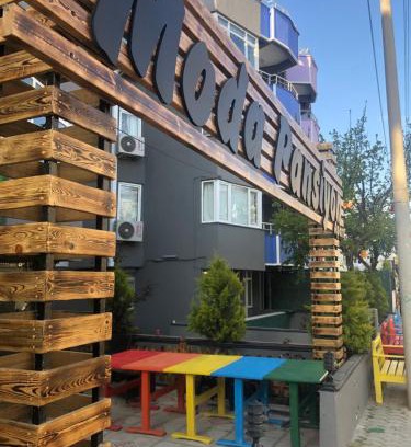 Sarkoy Apartment | Budget-Friendly Moda Pansiyon-Apart with Oceanfront Views