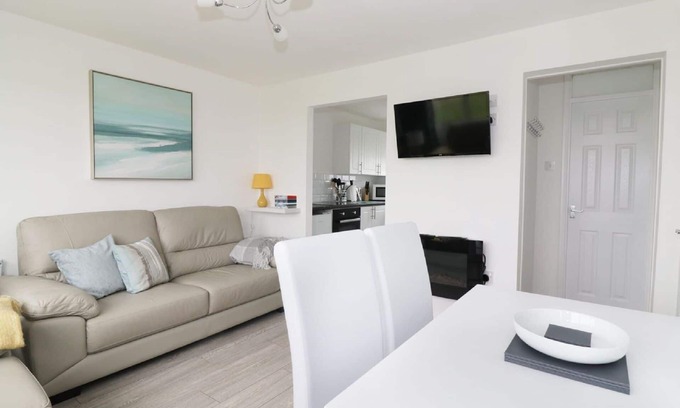 Great Yarmouth Ski Chalet | Modern Superior Chalet Near Scratby Beach - Ideal for Families