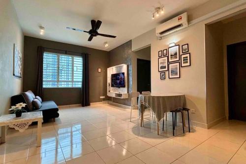 Bayan Lepas Apartment | Modern Family Haven for 6 in S PICE Penang