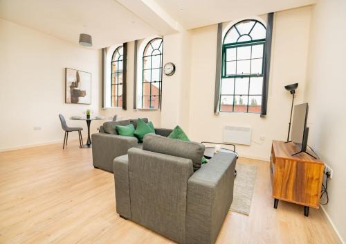 Newark Apartment | Contemporary 1 Bed Apartment in Central Newark for Families