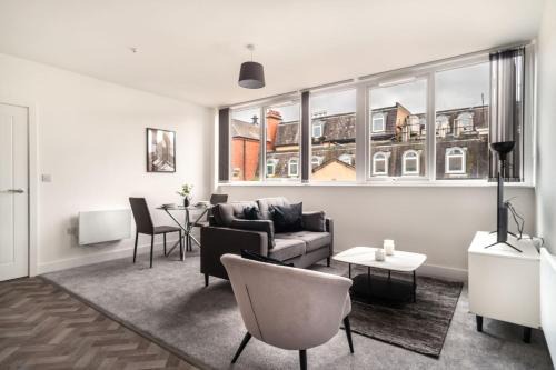 Wrexham Apartment | Stylish 1 Bed Apartment in Central Wrexham - Family-Friendly