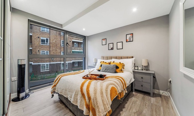 Hoxton Apartment | Contemporary 1 Bed Apartment Near Old Street & Shoreditch