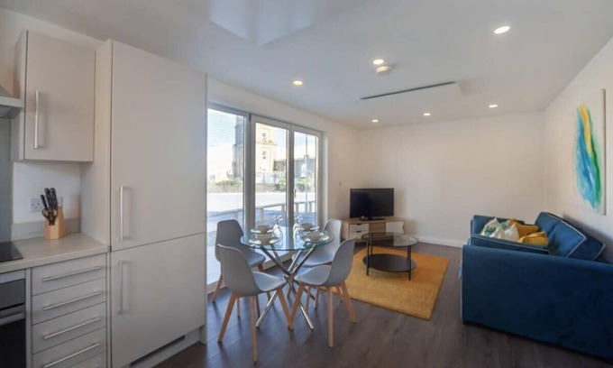 Willesborough Apartment | Stylish 1 Bedroom Apartment in Central Ashford, Ideal for Families