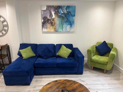 Camberley Apartment | Top-Rated Modern 1 Bedroom Apartment in Camberley Centre