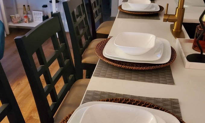 Cartersville House | Modern 1 Bedroom House with Ocean View & Kitchen Amenities