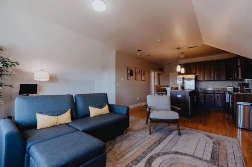 The Gate Apartment | Stylish 1BR Retreat Near SSM SLU Hospital - Pet-Friendly