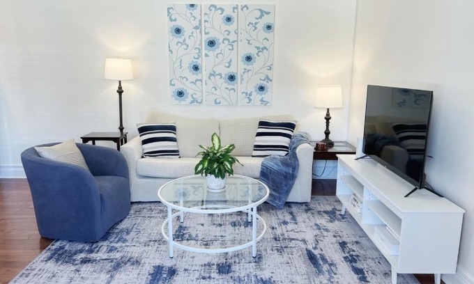 Wilmington Historic District Apartment | Downtown Wilmington: Modern 1BR Apartment, Rated 9.7/10