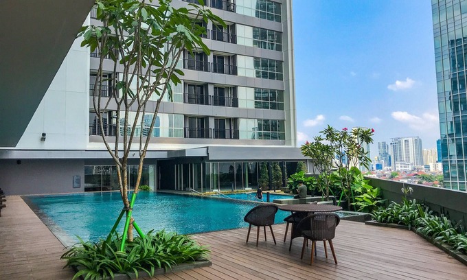 Semanggi Apartment | Contemporary 1BR Ciputra World 2 Apartment with Pool