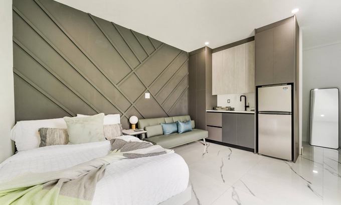 Coral Terrace Apartment | Cozy One Bedroom Apartment with Kitchen & Spa Amenities