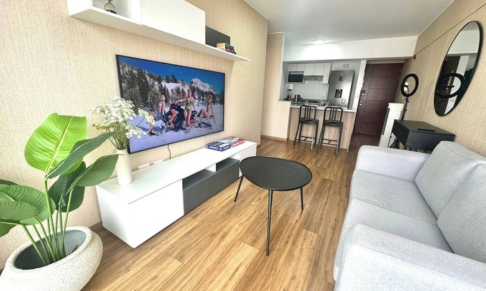 Santa Catalina Apartment | Modern 1BR on J Prado Board San Isidro