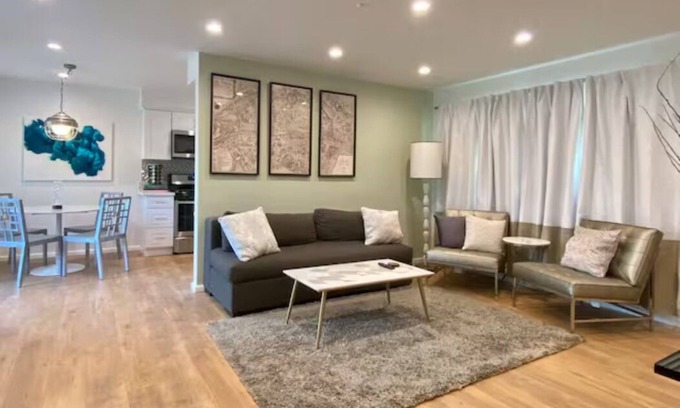 Downtown Condo | Modern Glendale Condo with Parking and Family Amenities