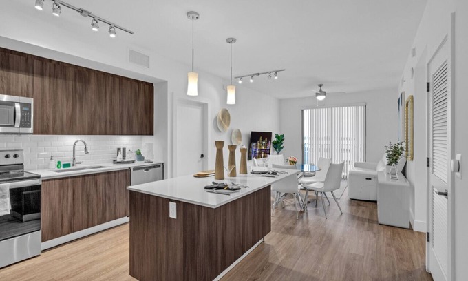 Doral Apartment | Modern 2 Bed Retreat in Doral with Free Parking & Amenities