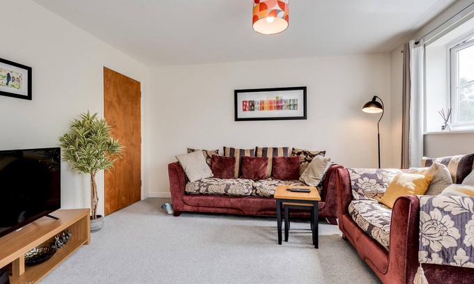 Oxford Apartment | Stylish 2 Bedroom Apartment in Popular Jericho, Rated 10/10