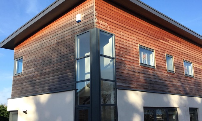 Ayr House | Beachside 2-Bedroom Retreat with Ocean Views & Premium Amenities