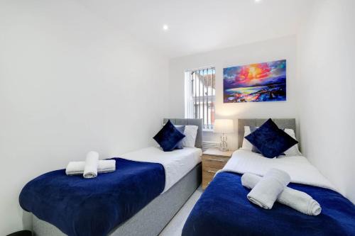 Camberley Apartment | Contemporary 3-Bedroom Apartment in Camberley Town Centre