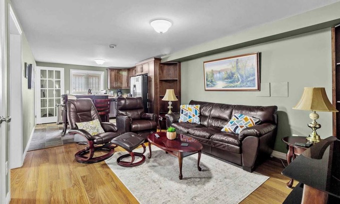 Terra Nova Apartment | Modern 2-BR Apt in West End with City Views