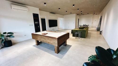 Asuncion Apartment | Modern 265m2 Flat BBQ Pool Gym