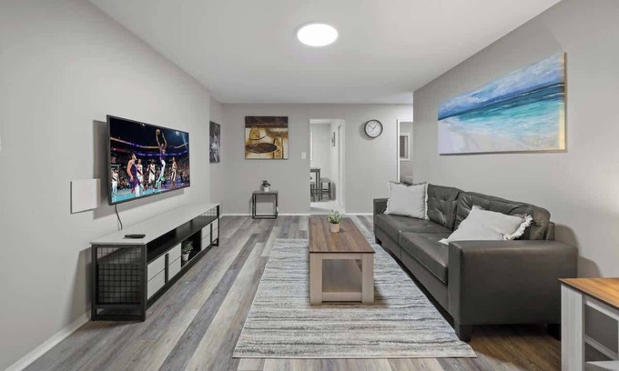 Hazel Park Apartment | Contemporary 2BD Apartment Steps from Royal Oak