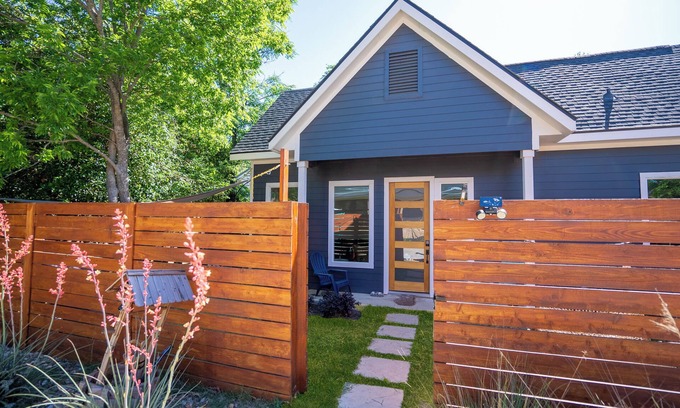 Chestnut House | Modern 2BR Getaway with Cathedral Ceilings & Family-Friendly Amenities