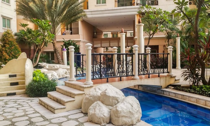 Kelapa Gading Barat Apartment | Modern 2BR Apartment with Pool near MOI - Ideal for Families