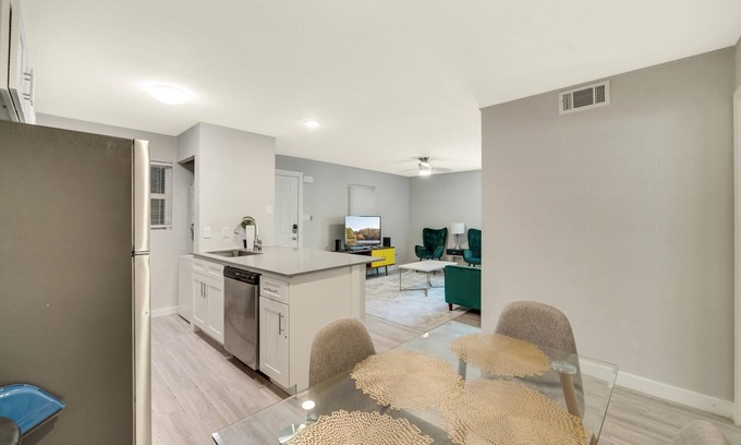 Hyde Park House | Stylish 2BR Retreat with Pool Near UT Hyde Park