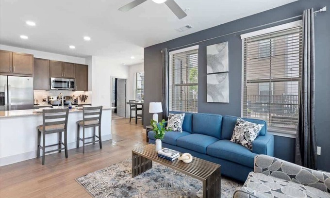 Spring Apartment | Inviting Retreat with Pool, Fireplace & BBQ for Your Stay