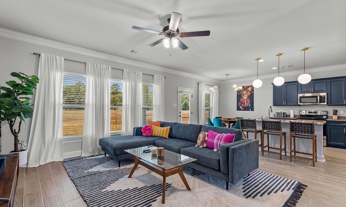 Haughton House | Pet-Friendly 3 Bed/2 Bath Retreat in Haughton - Rated 10/10