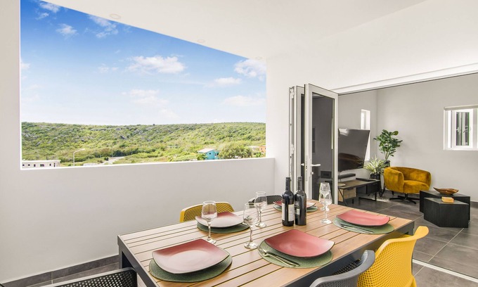 Grote Berg Apartment | Contemporary 3-Bed Apartment at Papaya Resort Curacao