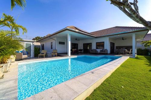 Hua Hin Villa | Stylish 3 Bedroom Villa with Private Pool - Rated 9/10