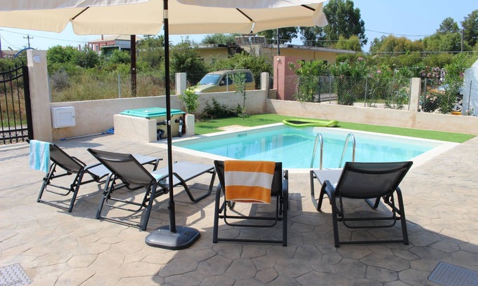 Ag. Georgios Villa | Inviting 3-Bedroom Villa with Pool and Ocean Views