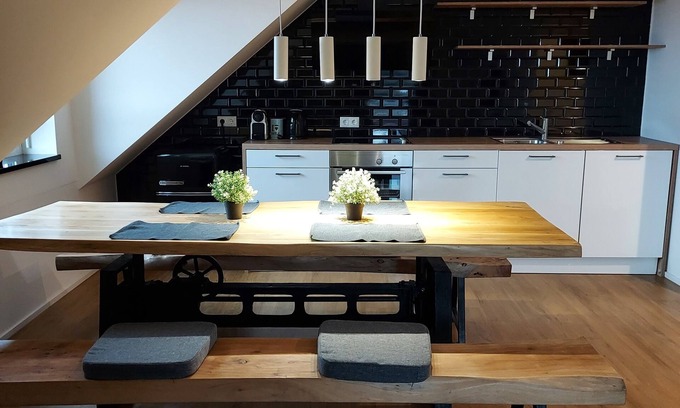 Donaustauf Apartment | Stylish 3-Room Apartment with Scenic Views in Regensburg