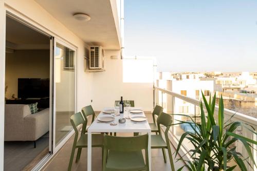 Msida Apartment | Stylish 3BD Apartment with Terrace Near Yacht Marina