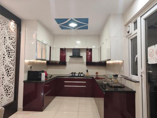 Agara Apartment | Inviting 3BHK Apartment with Pool and Pet-Friendly Access
