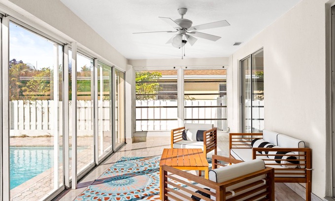 Barrington Hills House | Modern 3BR Home with Pool & Game Room for Memorable Stays