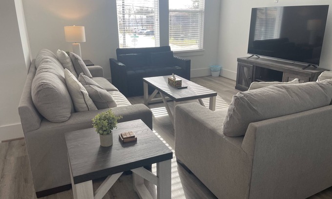 OST - South Union House | Top-Rated 3 BR Retreat in Texas Medical Center