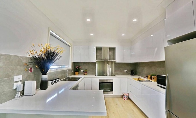 McDougalls Hill House | Stylish 4-Bedroom House Near Singleton CBD in Hunter Valley