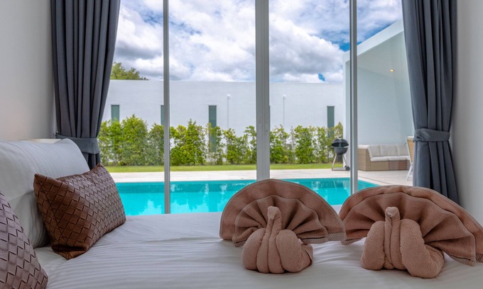 Khao Tao Villa | Guest Rated 10/10: Modern Pool Villa with Family Amenities