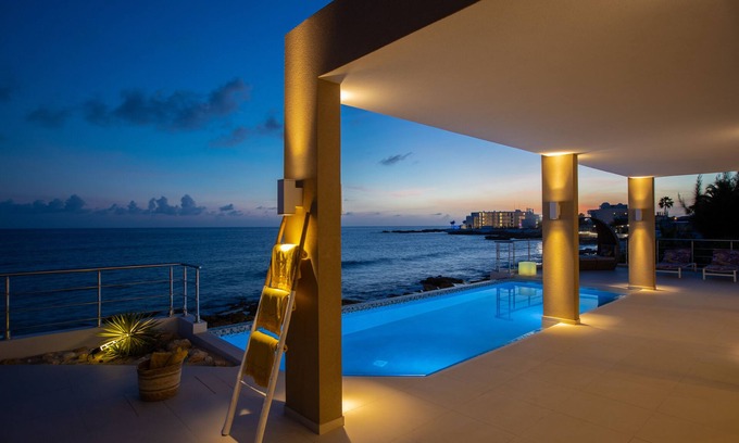 Beacon Hill Villa | Modern Villa with Pool and Breathtaking Ocean Views