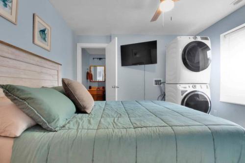 Bloomington House | Stylish 4BR Home in Bloomington with Pool & Pet Friendly