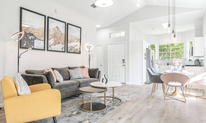 Wells Branch House | Modern 5-Star Accommodation with BBQ & Pet-Friendly Perks