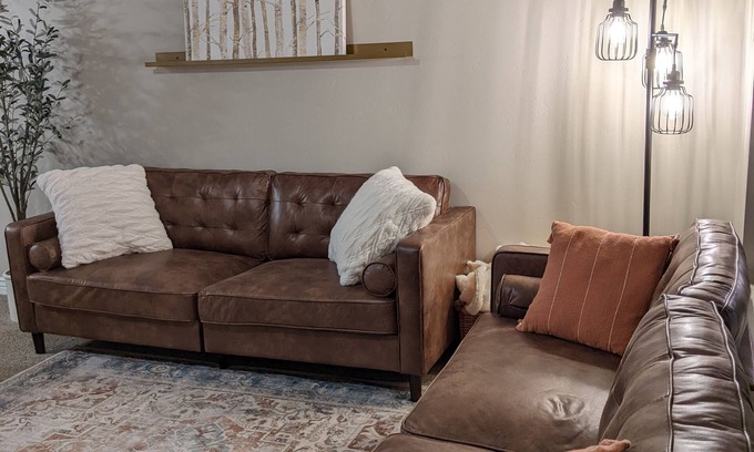 Santaquin House | Ideal 5-Bedroom Home Near Payson Temple with Breakfast