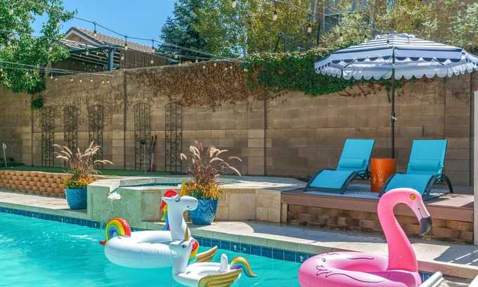 Nor Este House | Gorgeous 5-Bedroom Retreat with Pool & Hot Tub