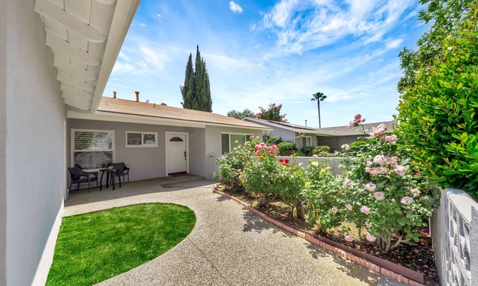 West Hills House | Modern 5BR Retreat with King Beds and Large Yard